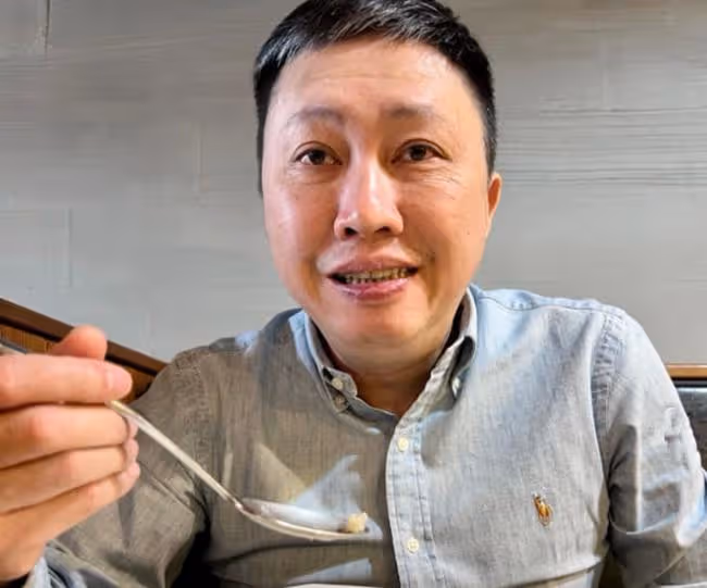 53歲男星與小20歲美女相戀,想送房子給對方!曾揚言要追回前妻