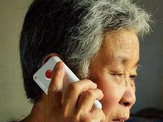 國慶回鄉給岳母3000，行車返程途中接到岳母電話，我滿眼淚水打轉