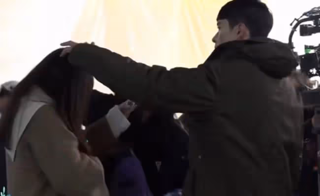 終於官宣!下個月結婚,合約情侶這是有娃了?