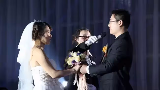 「女兒,你那麼有錢幫你弟弟買套房怎麼了?」最怕貪得無厭的人