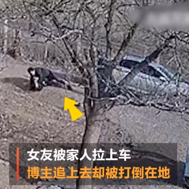 網紅自曝因拿不出50萬彩禮，女友被其家人強行帶走，監控畫面曝光