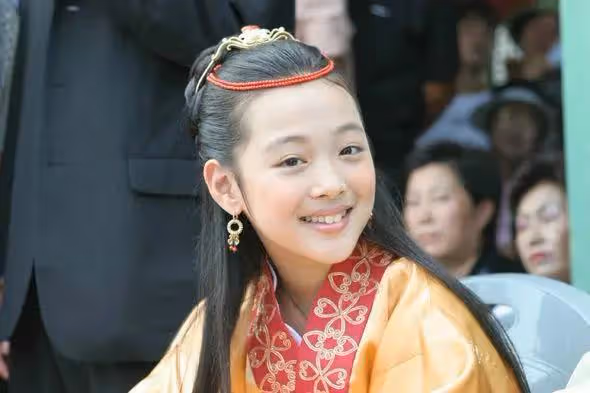 曾是人氣爆火女團,現雪莉離世宋茜回國,f(x)是如何跌落神壇?