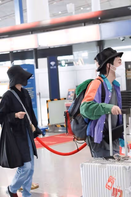 網曝郭采潔現任私生活混亂,睡粉還誘導女生吸毒,兩人已秘密結婚