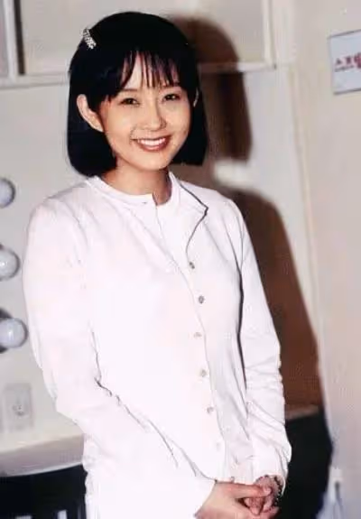 亞洲女神崔真實：懷孕也難逃被導演潛規則，39歲在浴室上吊自殺