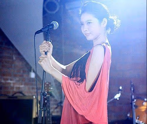 23歲的她因孫儷一夜走紅,結婚之後並不幸福,最終因為癌症離世