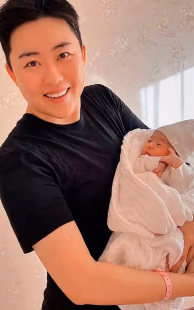 網紅CEO二度未婚生女!五國混血女兒大眼可愛,父親是藤校高材生