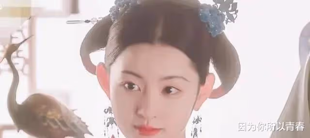 於正新簽約的女演員趙晴,是一位有靈氣的漢服美女,曾出演過反派