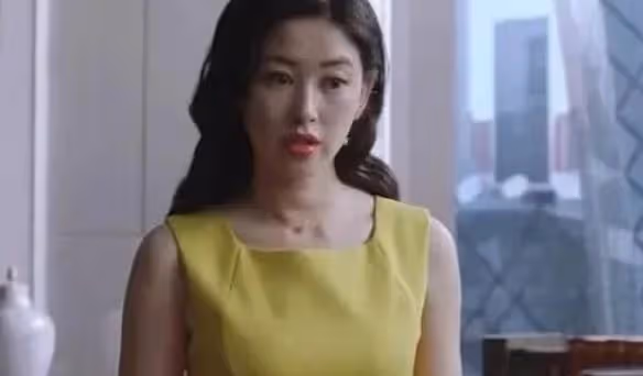 我愛的男人，一遍吃著我豆腐，一邊約會30 多歲的老女人