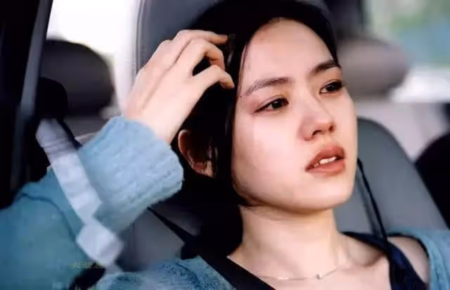 韓國國民初戀孫藝珍，美得大氣從容，活得豐盈溫暖，不擰巴不將就