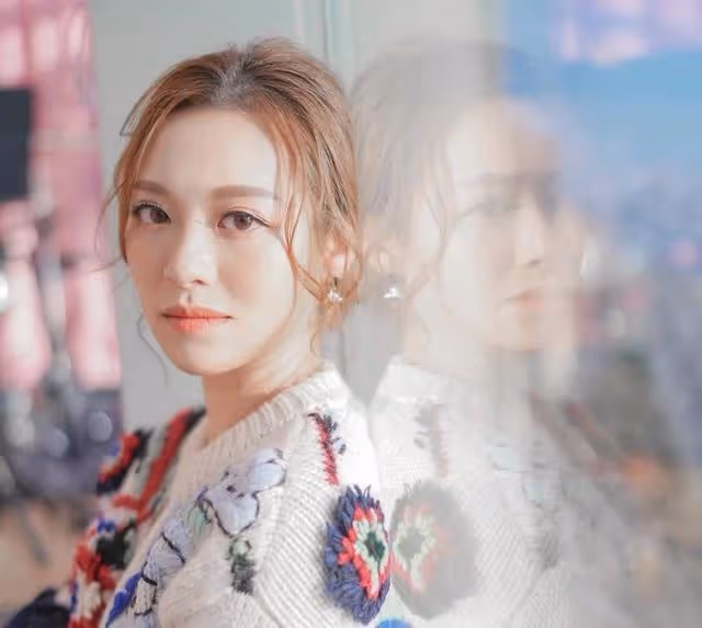 又一TVB人氣女星遭雪藏!因不聽話引高層不滿,位置遭新人取代
