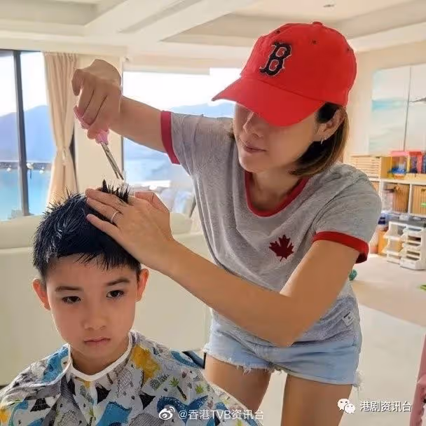 去年TVB最高收視的劇宣布拍續集!這位力捧港姐卻消失了?