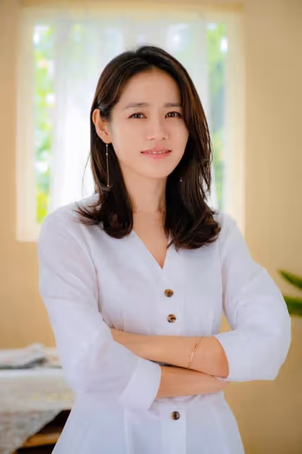 韓國國民初戀孫藝珍，美得大氣從容，活得豐盈溫暖，不擰巴不將就