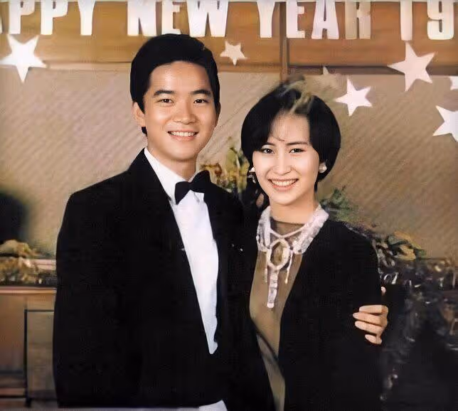 有一種愛情叫陳百強與何超瓊,你當哥哥送我出嫁,我以妻子為你扶靈