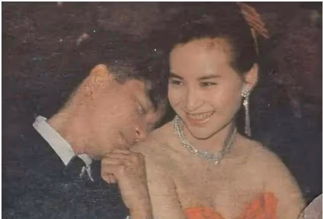 有一種愛情叫陳百強與何超瓊,你當哥哥送我出嫁,我以妻子為你扶靈