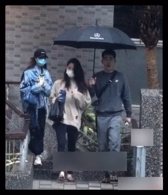 26歲女星和大7歲男友約會,男方吞雲吐霧不避嫌,曾多次否認戀愛