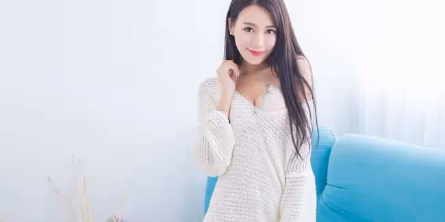 他俯身將我扔在床上,我用腿攬住他腰,一夜放縱他臉上大大的滿足