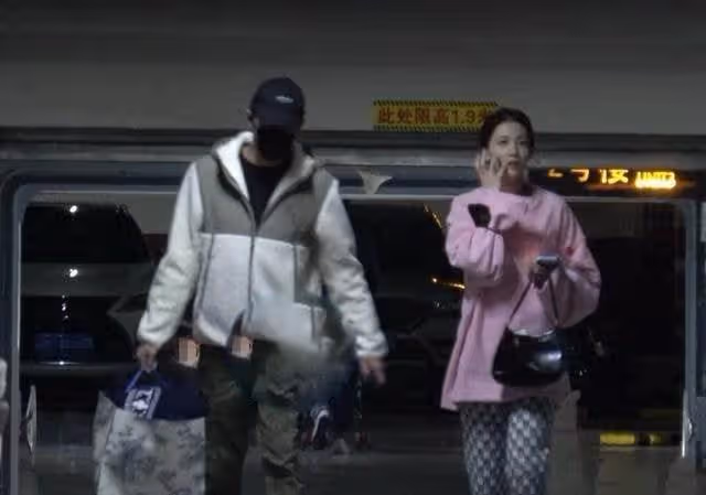 林更新和女朋友被拍到一起購物，倆人看起來很甜蜜