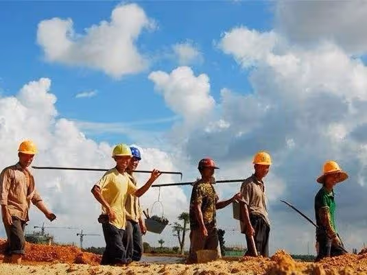 我把兩套拆遷房讓給兩個姐姐,如今母親住院,姐姐們一分不出