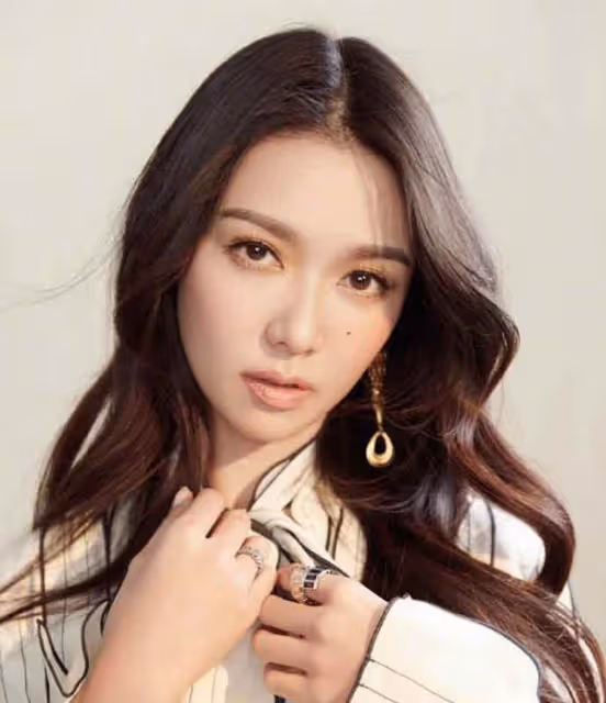 我的天，一直以為是同齡人，薛凱琪這顏值說是20歲也不為過！