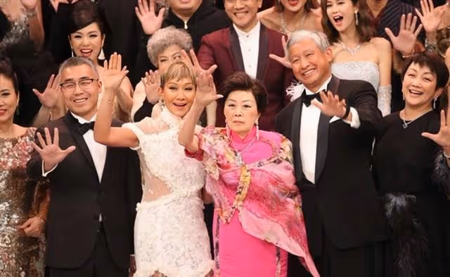 突傳死訊!TVB前非執董利孝和夫人離世,台慶穿旗袍切蛋糕成經典