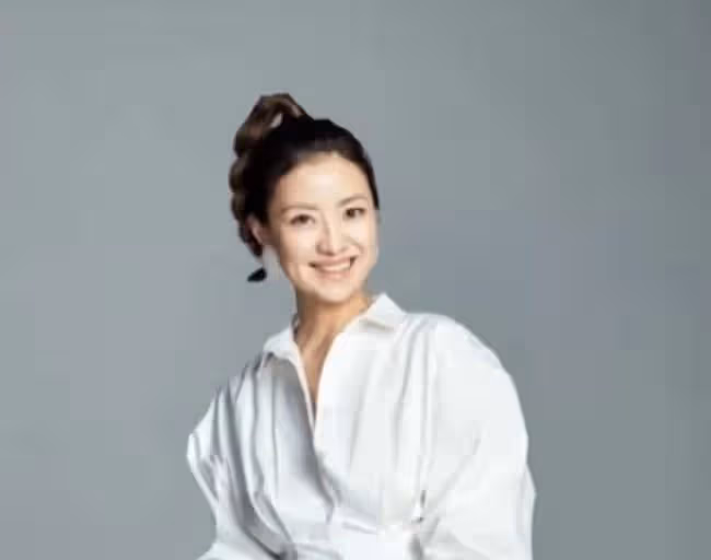 前央視主持人經緯結婚生子!與半人高兒子同框,曾與撒貝寧熱戀