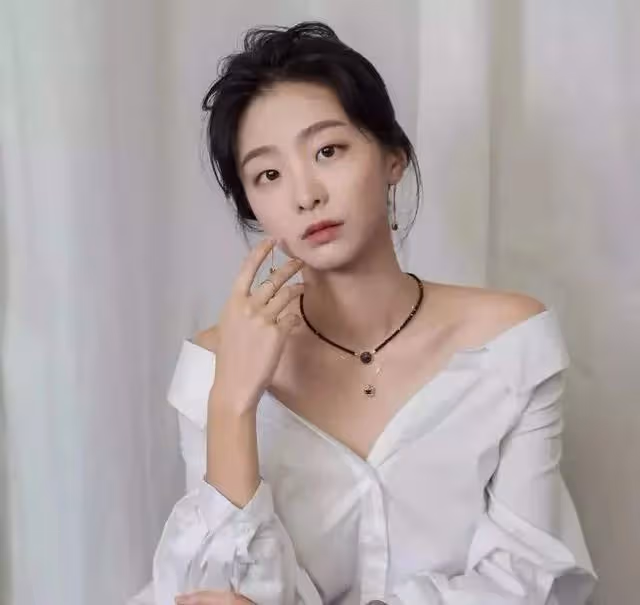 別樣的魅力-----韓國影視圈新一代單眼皮的女星