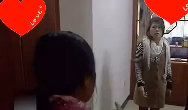 女大學生自覺自己氣質不凡長相出眾,嫌棄自己出身,硬拽母親做親子鑒定:結果傻眼了