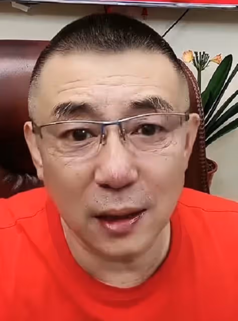 演員徐凱泉公開力挺趙本山,全盤迴應嬌嬌質疑,放料斥其不懂感恩