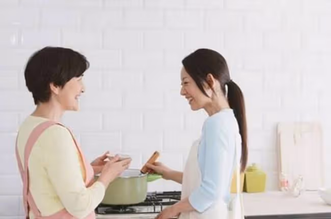 搞爛木水桶,婆婆出手,媳婦氣回娘家,第二天衣里有樣東西,挺起