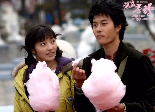 韓彩英首談和丈夫的婚姻生活,育有一兒一女,丈夫是自己最大成就