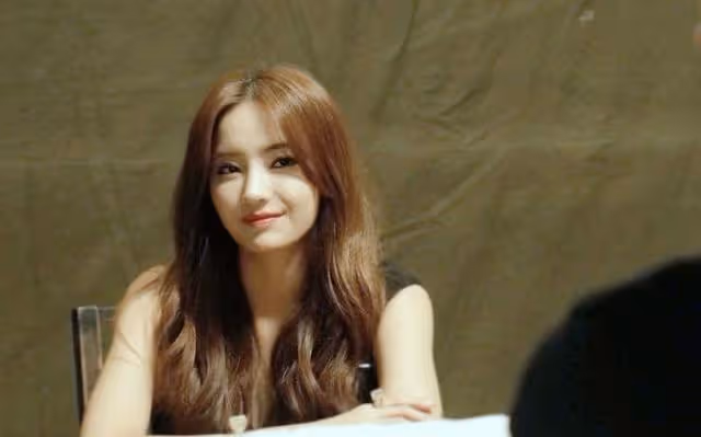 韓彩英首談和丈夫的婚姻生活,育有一兒一女,丈夫是自己最大成就