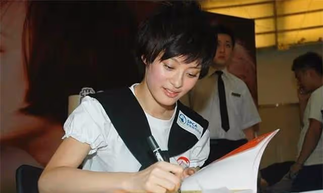 當年不滿孫儷捐助太少,恩將仇報的男孩向海清,現狀如何?