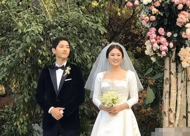 因戲生情的明星夫妻冰火兩重天?有的家庭美滿,有的把房子剷平