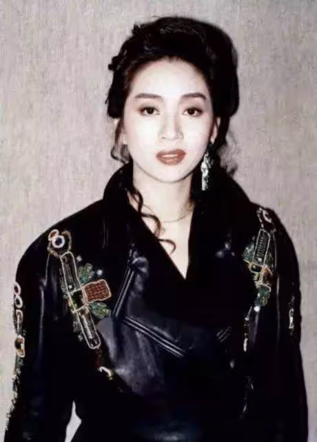 梅艷芳99歲媽媽與兒子斷絕關係!斥其負債纍纍,被氣到高血壓住院