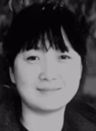 英達為兒解說冬奧比賽,16歲小女兒同行像極媽媽,已進入美國名校