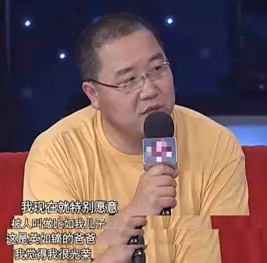 英達為兒解說冬奧比賽,16歲小女兒同行像極媽媽,已進入美國名校