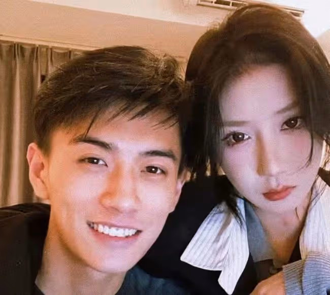 情人節第一對情侶官宣!21歲美女網紅與前任復合,海邊擁吻太浪漫