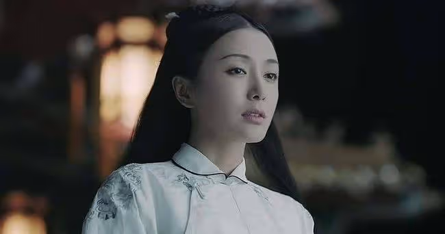 同是瓊女郎翻紅,秦嵐被贊是白月光,而她卻伴隨各種黑料撲面而來