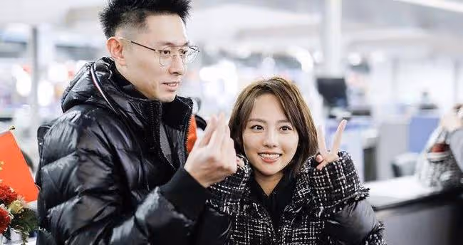 同是瓊女郎翻紅，秦嵐被贊是白月光，而她卻伴隨各種黑料撲面而來