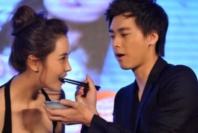 李易峰：古裝男神圈粉無數，當年拋棄他的李多海，如今後悔了嗎