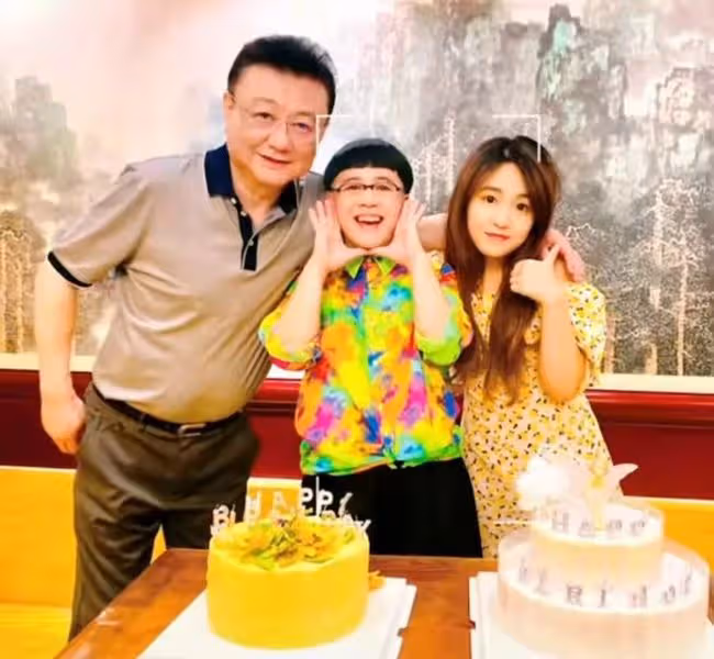 金龜子22歲女兒將結婚!與男友相戀9年很般配,何炅謝娜忙送祝福