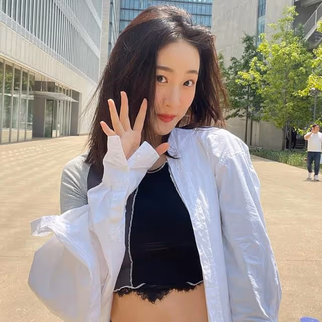 韓國出道的中國女藝人許瀟晗