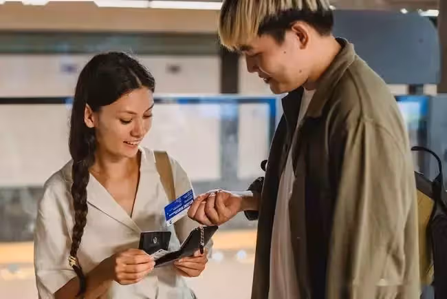 兒媳,拿8萬給你小姑子當陪嫁,阿姨,好像你兒子還沒結婚吧