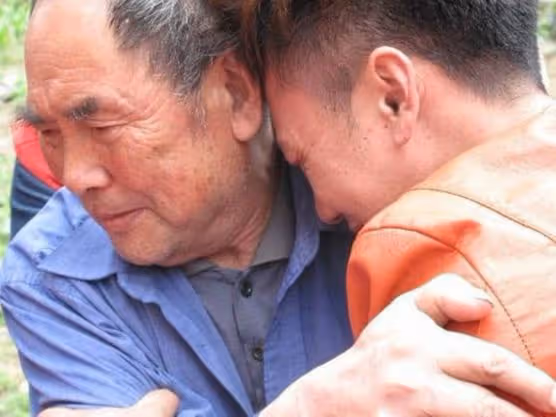 屠夫醉酒救白狐,卻墜落懸崖,最後竟找到死而復生的兒子