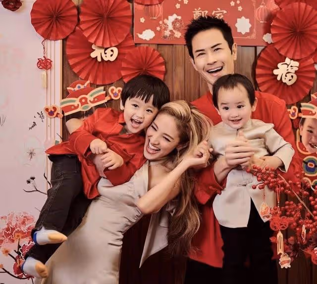 幸福!TVB著名夫妻檔為大兒子舉辦3歲生日派對,一家高顏值引熱議