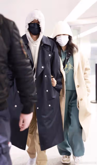 張傑謝娜跳單風波後首露面!遮擋全臉難以辨認,全副武裝疑為避嫌