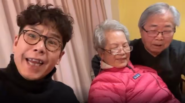 林曉峰一家同框,林母與弟弟狄龍長相相似,住所曝光裝修接地氣