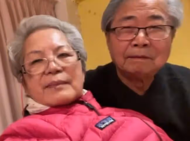 林曉峰一家同框,林母與弟弟狄龍長相相似,住所曝光裝修接地氣