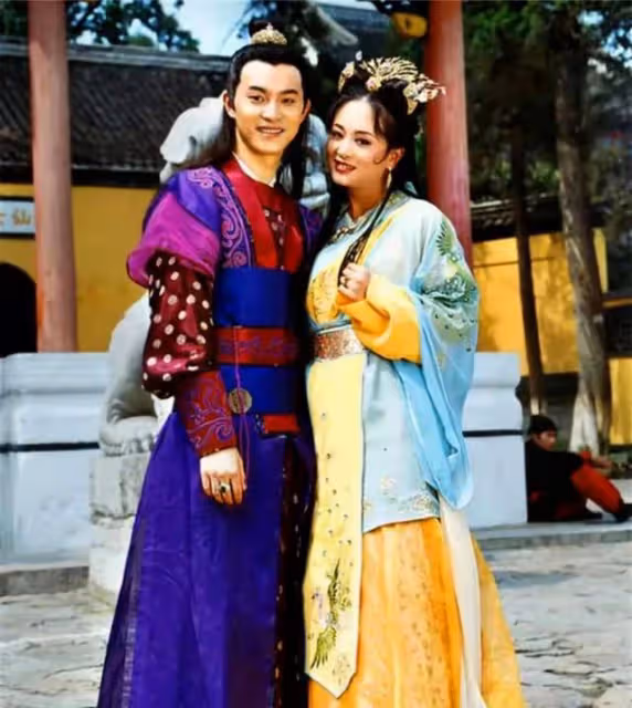 《上錯花轎嫁對郎》翻拍,新女主像丫鬟,與黃奕巔峰美貌差距大