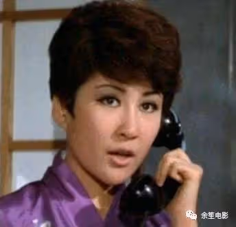 李小龍死在她家裡,向華強養她40年,丁佩真的不簡單